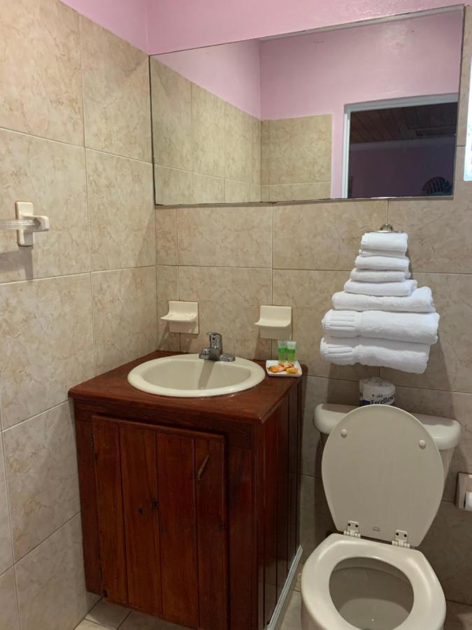 Bay Inn Estates Alice Town  Zewnętrze zdjęcie